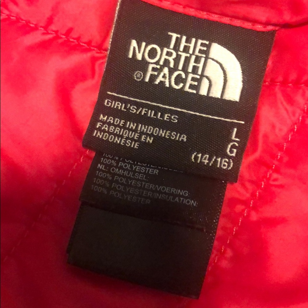 The North Face girls reversible puffer jacket - Picture 10 of 16